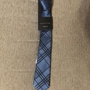 Tommy Hilfiger  Boys Navy and Light Blue Plaid Zipper Tie